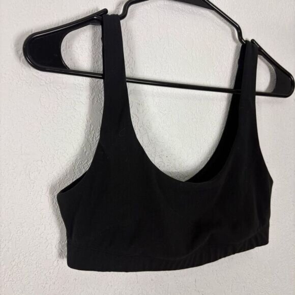 Vuori Black Scoop Neck Sports Bra Size Small - Picture 2 of 8